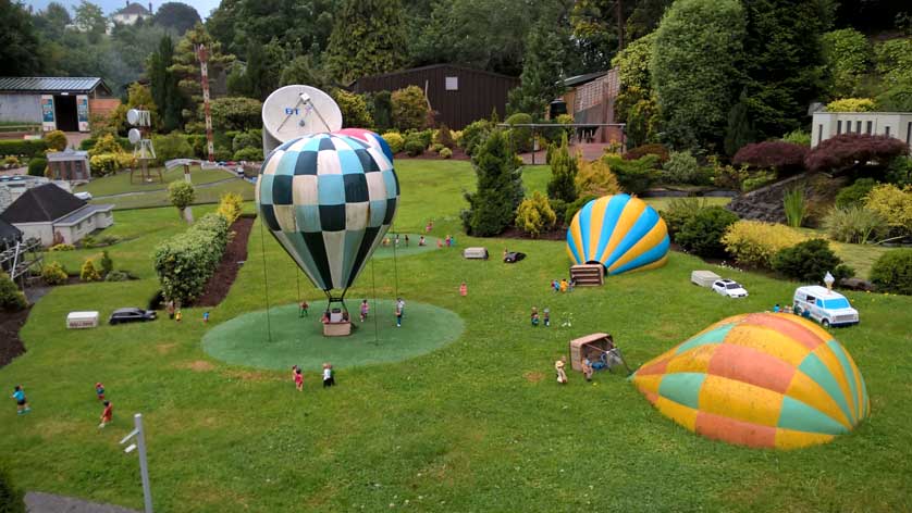 Hot air balloons