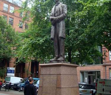 Abraham Lincoln Statue Manchester
