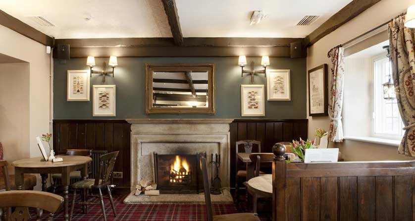 Book a hotel in Burford.