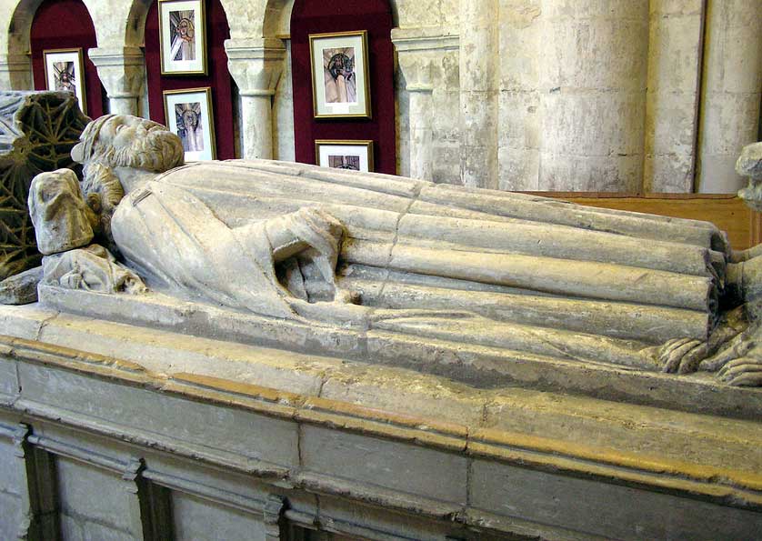 King Athelstan tomb. He never married and had no children.