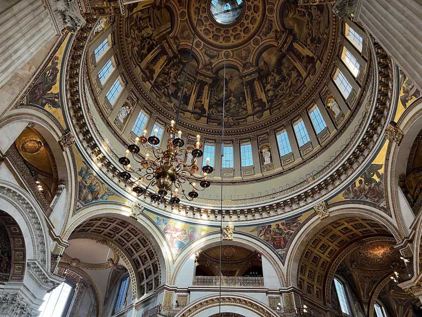 Looking up towards the magnificent dome.