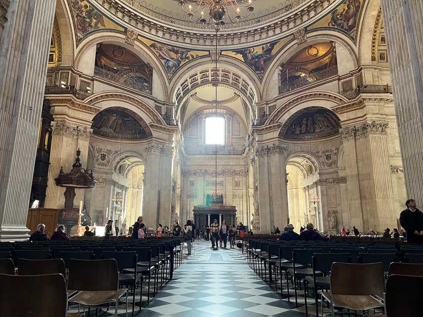Christopher Wren lies buried in the church he designed.