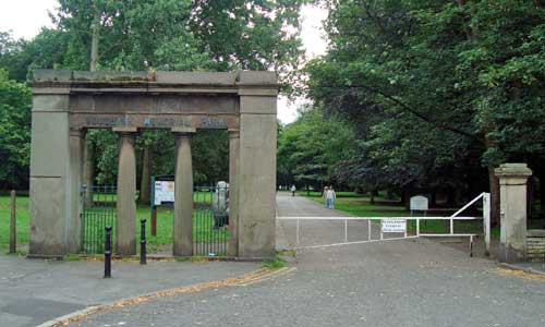 Turncroft Lane entrance to Woodbank Park