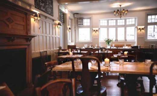 The Queen's Head, Chiswick, London.