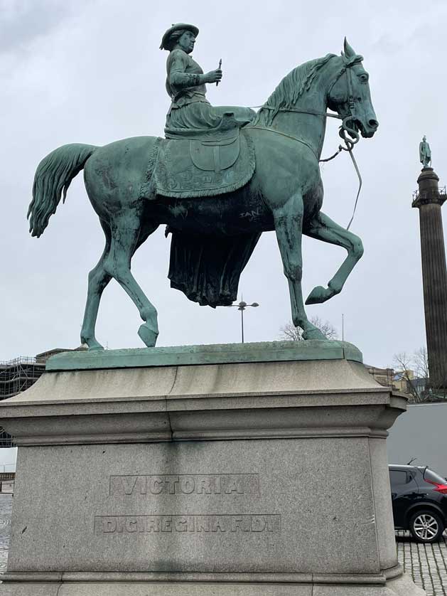 Statue of Queen Victoria.